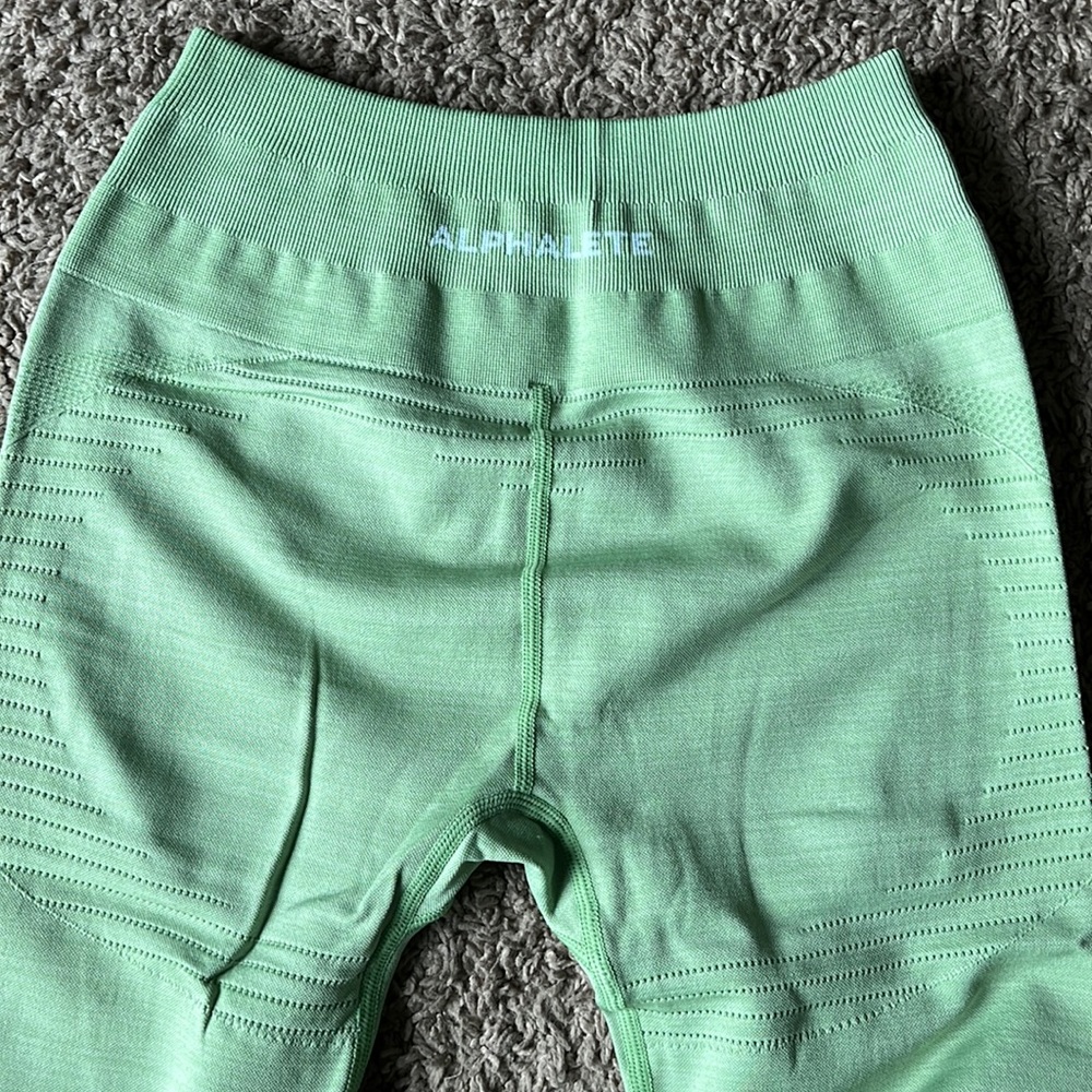 Alphalete leggings